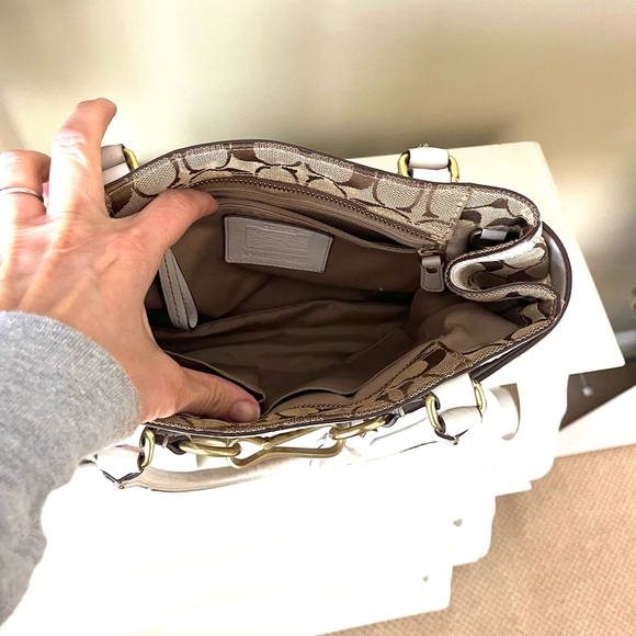 Coach Vintage Hampton Satchel with Signature Canvas and White Leather Trim - Picture 5 of 11